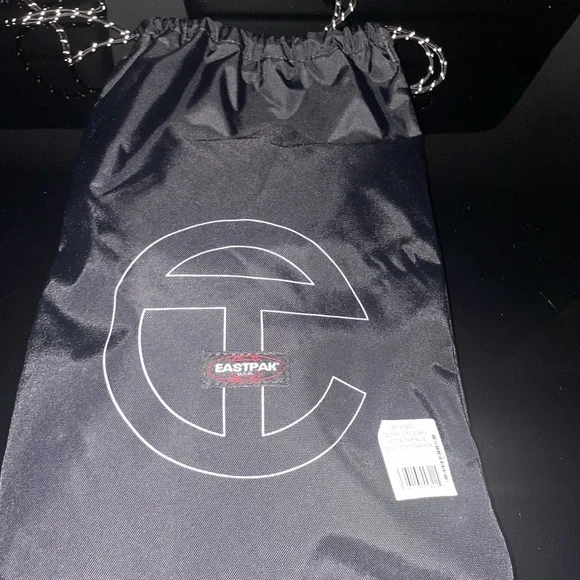 Eastpak X Telfar Painter’s Tape Circle Bag - Picture 8 of 8